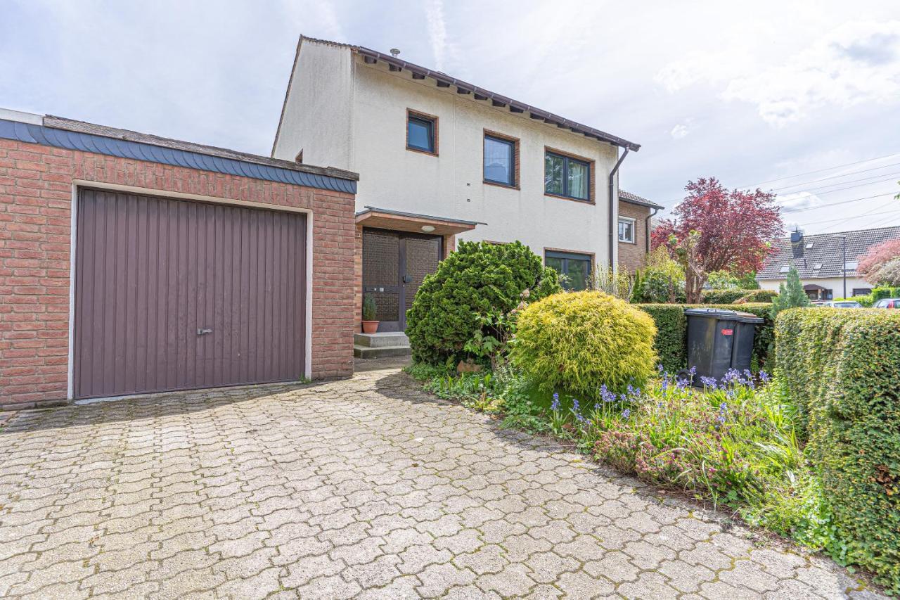 Comfy Apartment Mit Garten In Koeln Luaran gambar